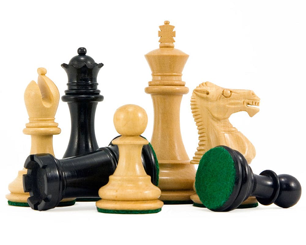 Elegant Palisander Chess Set with handcrafted Staunton pieces and billiard cloth bases, featuring a 3-inch king.